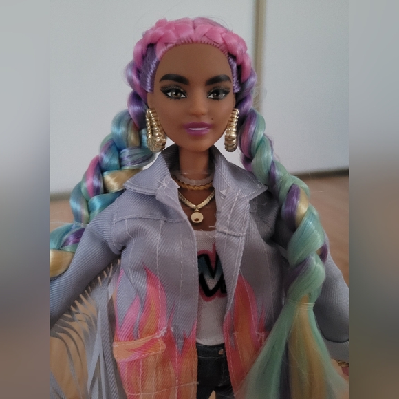 Barbie Extra #5 by Mattel - Picture 3 of 9